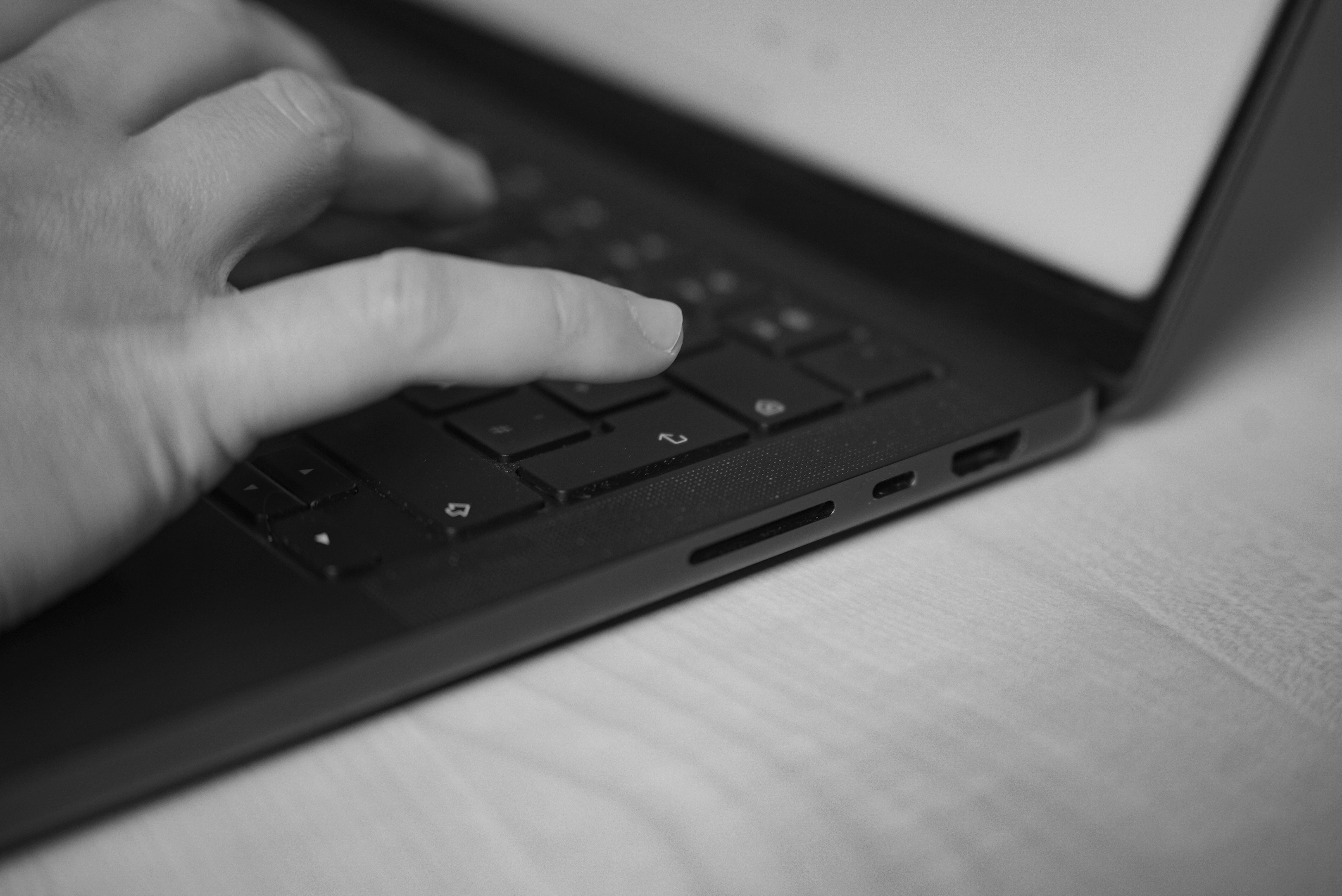 simplifyd Logo auf einer Tastatur